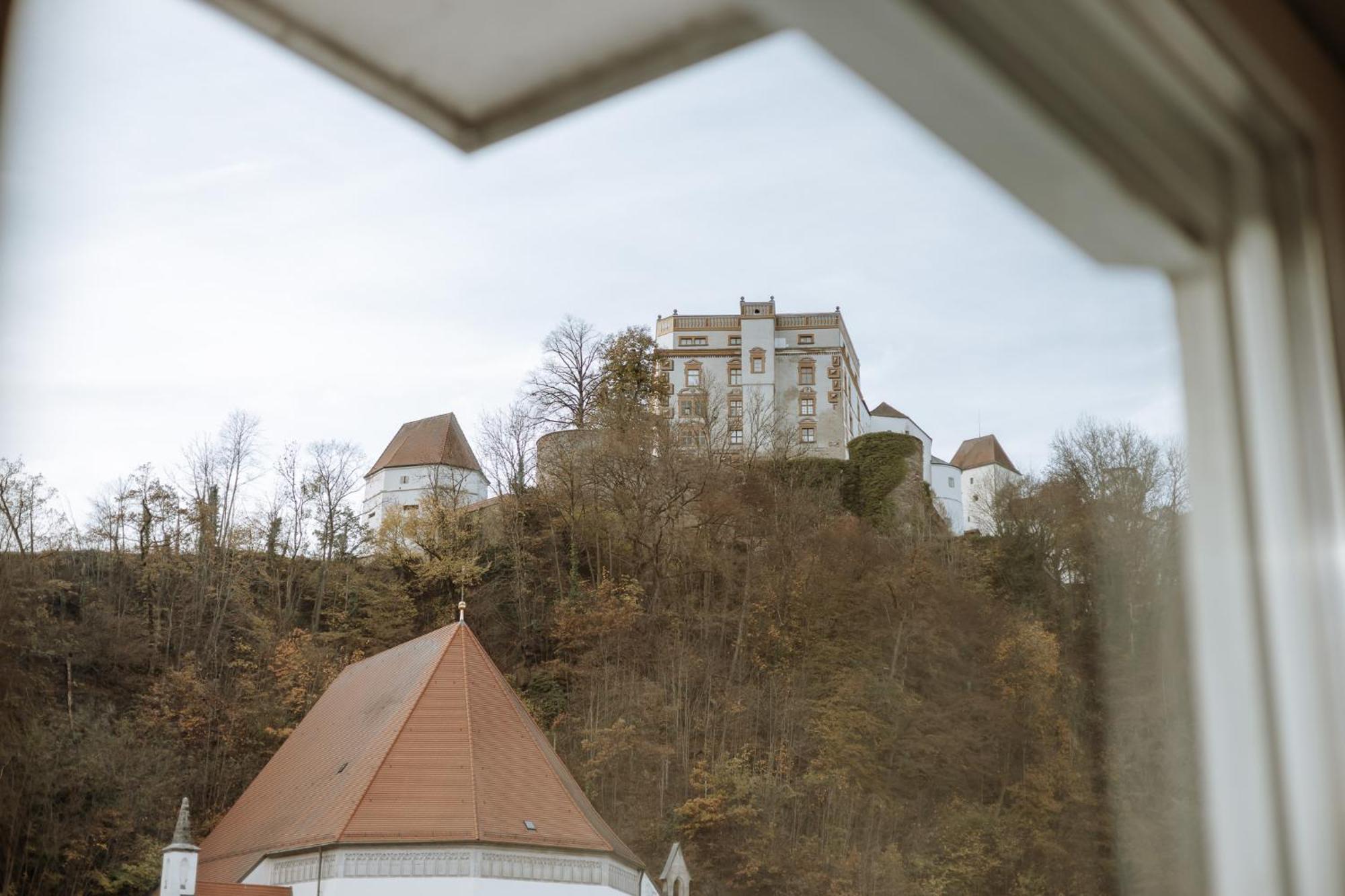 Stilvolles Appartement Mit Blick Auf Das Dreifluesse-Eck Passau Exterior photo