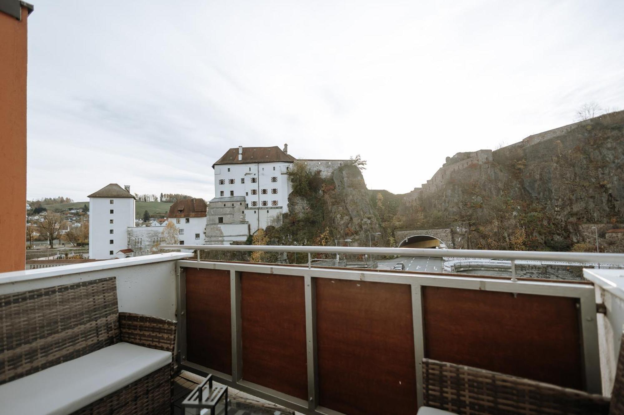 Stilvolles Appartement Mit Blick Auf Das Dreifluesse-Eck Passau Exterior photo